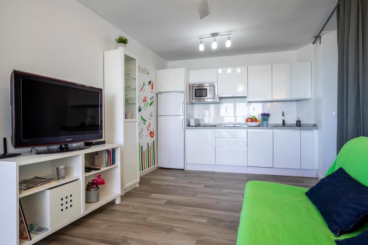 בנאחראפה Wintowinrentals Sunny Side, Pool, Wifi & Sea View מראה חיצוני תמונה